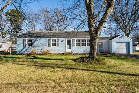 89 Fox Hill Rd, Springfield, MA 01118