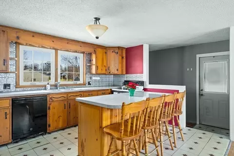 89 Fox Hill Rd, Springfield, MA 01118 photo 8