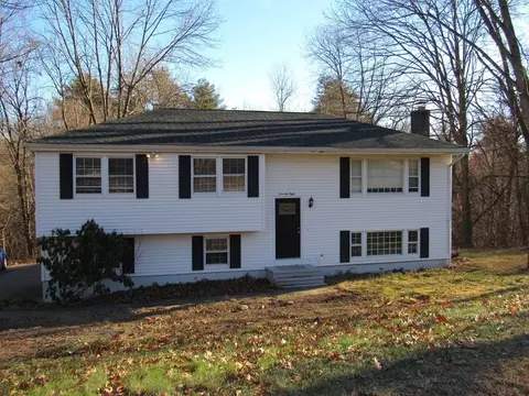 78 Kosmas St, Marlborough, MA 01752