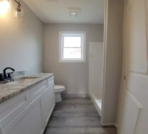 10 Harding St, Chicopee, MA 01013 photo 12