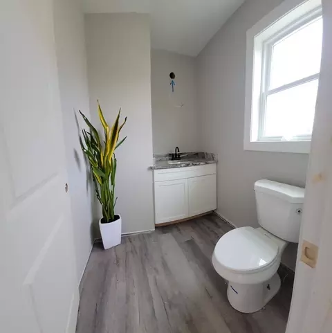 10 Harding St, Chicopee, MA 01013 photo 8