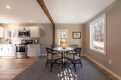 45 Holly St, Gloucester, MA 01930 photo 5