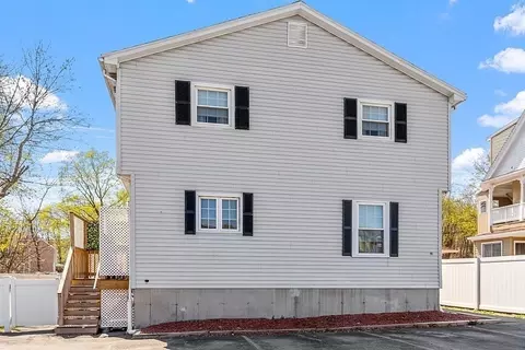 18 Massasoit Rd #A, Worcester, MA 01604 photo 3