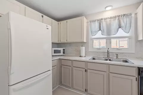 18 Massasoit Rd #A, Worcester, MA 01604 photo 9