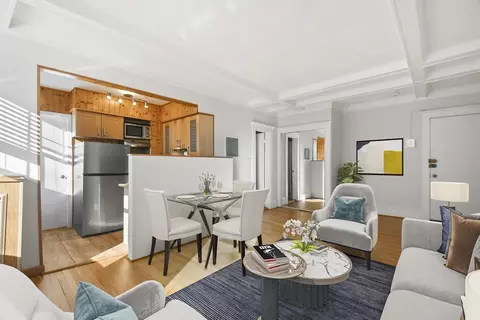 34 Kinross Rd #12A, Boston, MA 02135