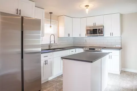 63 Phelps St, Easthampton, MA 01027 photo 6