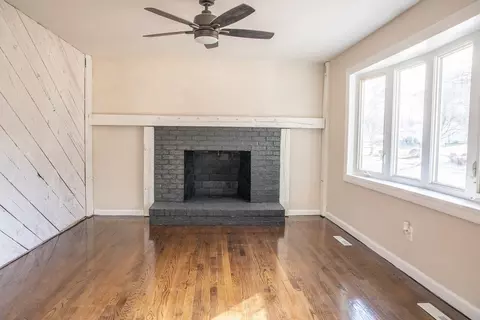 63 Phelps St, Easthampton, MA 01027 photo 10