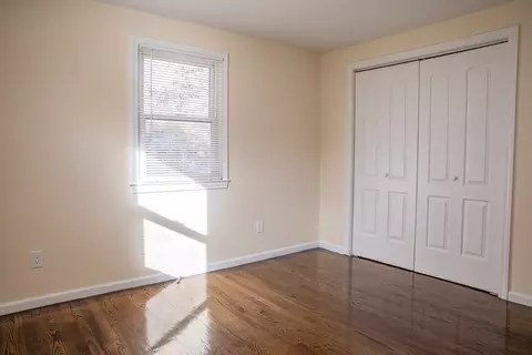 63 Phelps St, Easthampton, MA 01027 photo 16
