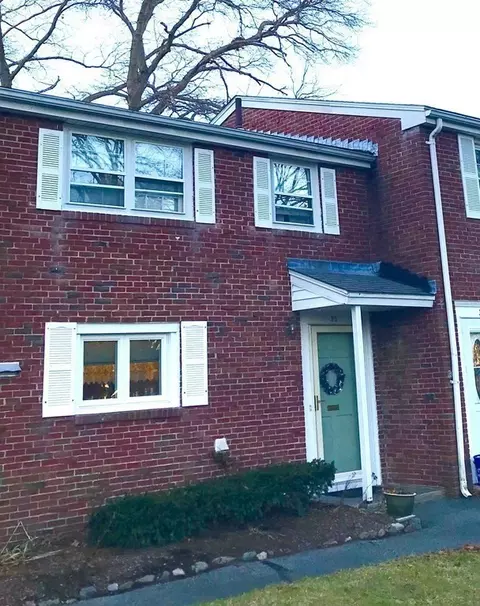 35 Tucker Dr #35, Brockton, MA 02301