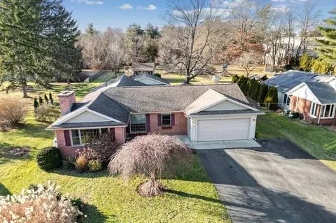28 Parker St, East Longmeadow, MA 01028