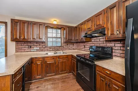 29 Emery Rd, Townsend, MA 01469 photo 4