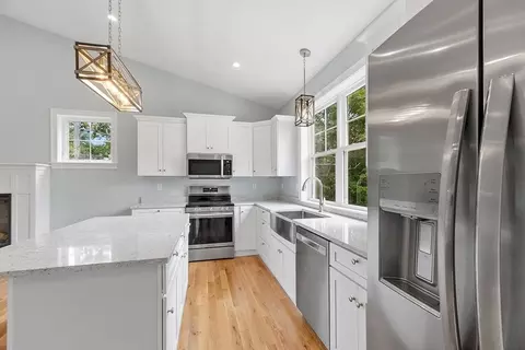 94 Fitchburg Rd #1, Townsend, MA 01469