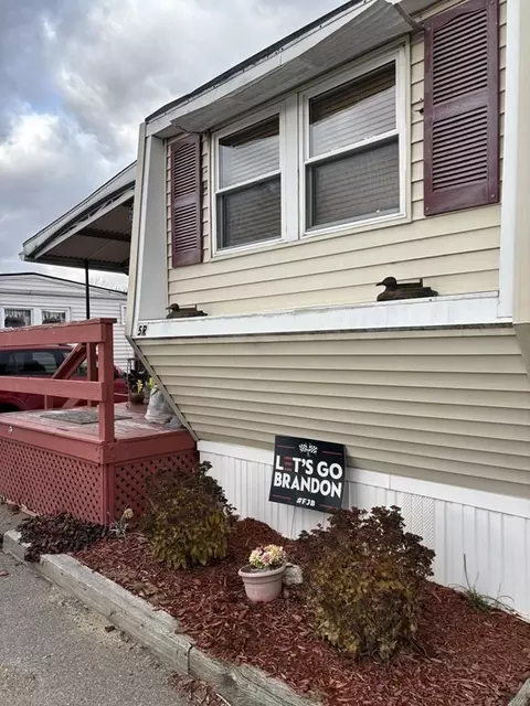 300 E Washington St #5R, North Attleboro, MA 02760