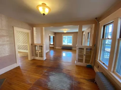 17 Wright St, Easthampton, MA 01027 photo 9