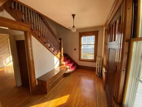 17 Wright St, Easthampton, MA 01027 photo 6