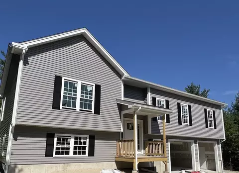 44 Munsell St, Belchertown, MA 01007