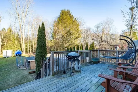 35 S Main St, Ashburnham, MA 01430 photo 4