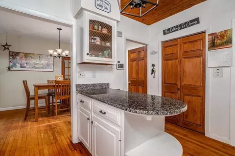 35 S Main St, Ashburnham, MA 01430 photo 10