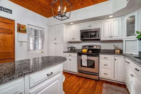 35 S Main St, Ashburnham, MA 01430 photo 11