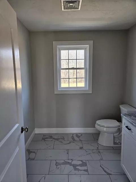 4 Central Turnpike, Sutton, MA 01590 photo 35