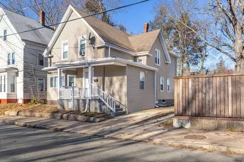 43 Market St, Brockton, MA 02301