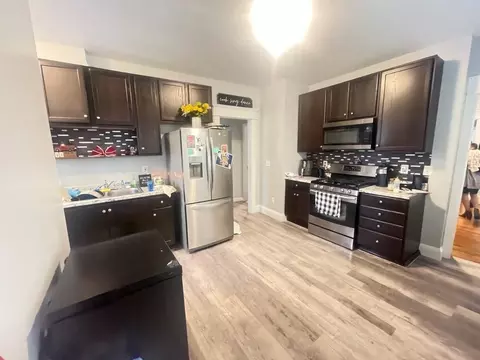 32-34 Rittenhouse Ter, Springfield, MA 01108 photo 3