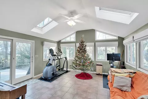 7 Barilone Cir, Maynard, MA 01754 photo 9