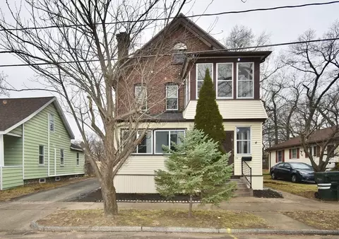 38 Worthy St, Springfield, MA 01104