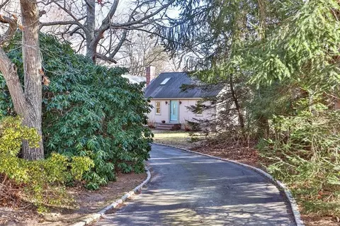 4 Great Hill Rd, Sandwich, MA 02563