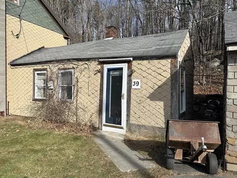 39 Platts Rd, Ashburnham, MA 01430 photo 3