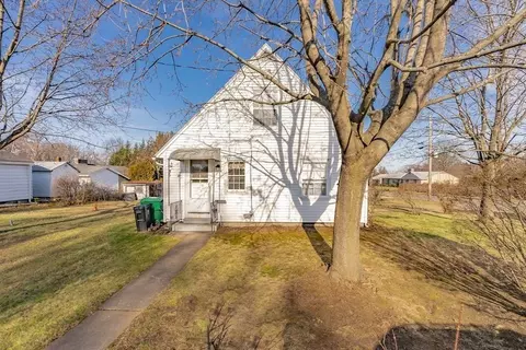 110 Haven Ave, Chicopee, MA 01013 photo 4