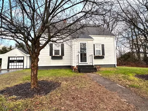 49 Roosevelt Ave, Westfield, MA 01085