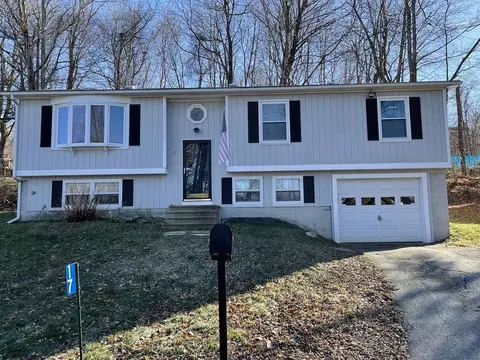 17 Newton St, Auburn, MA 01501