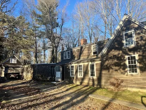 474 Main St, Hanson, MA 02341