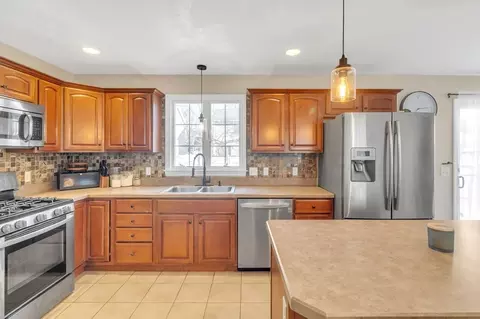 29 Bruce St, Springfield, MA 01119 photo 7