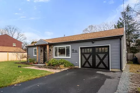 52 Sherry St, Whitinsville, MA 01588