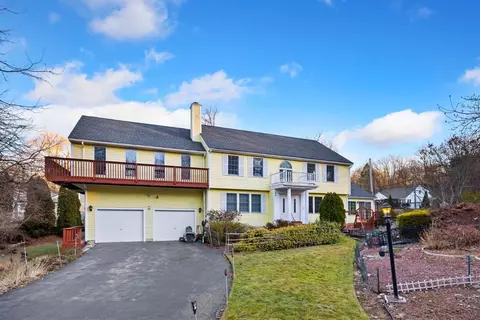 1 Hammersmith Dr, Saugus, MA 01906
