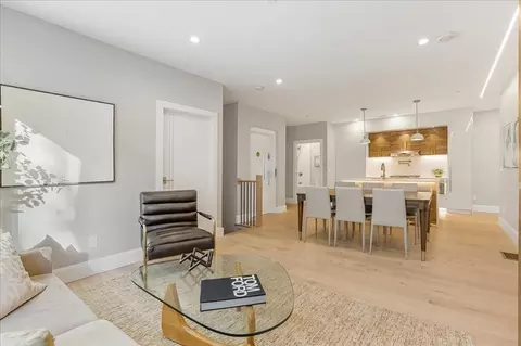 411 E 3rd St #1, Boston, MA 02127 photo 6