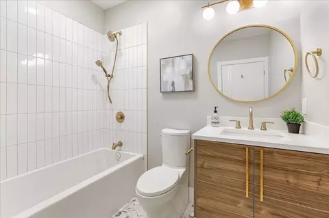411 E 3rd St #1, Boston, MA 02127 photo 11