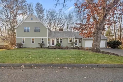 39 Oneil Dr, Westborough, MA 01581