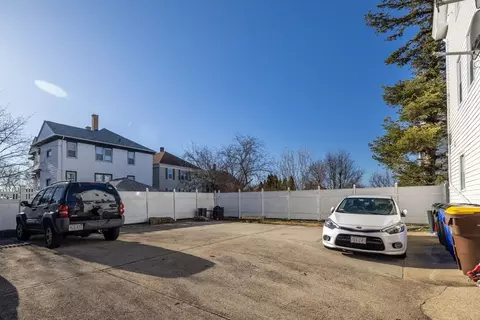 47 Manton St, Fall River, MA 02724 photo 4