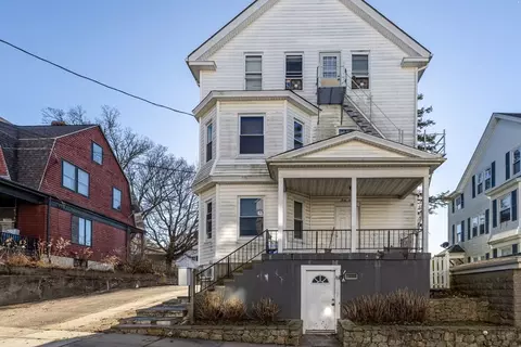 47 Manton St, Fall River, MA 02724 photo 2