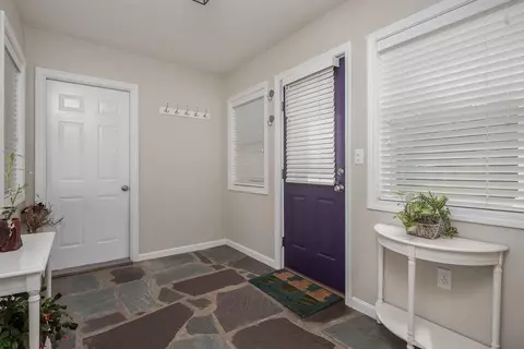 14 Fuller Rd, Chelmsford, MA 01824