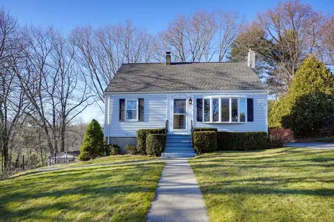 3 Maple St, Burlington, MA 01803
