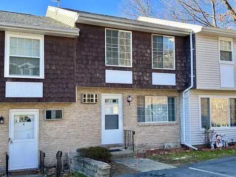 945 Riverside Dr #11C, Methuen, MA 01844