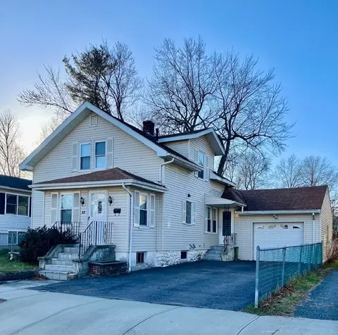 23 Carver St, Worcester, MA 01604