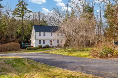 94 Canal Dr, Belchertown, MA 01007