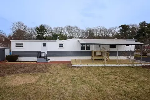 26 Claudia St, Wareham, MA 02538