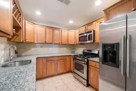 120 Wyllis Ave #426, Everett, MA 02149