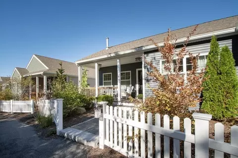 24 Hatherly Rise #24, Plymouth, MA 02360